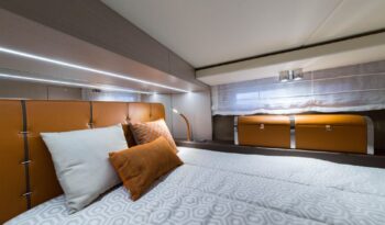 
										INVICTUS 370 Gt 2023 full									