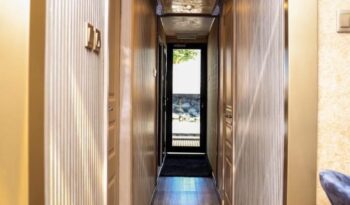 
										CUSTOM Camping Houseboat 2022 full									