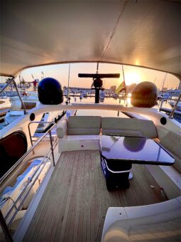 SUNSEEKER Manhattan 64 2015