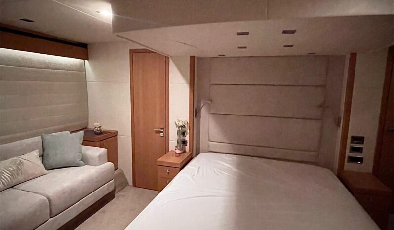 
								SUNSEEKER Manhattan 64 2015 full									