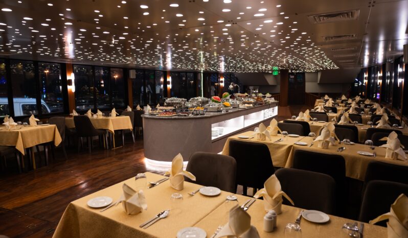 
								Dhow Cruise Traditional Wooden Dhow 1981 full									